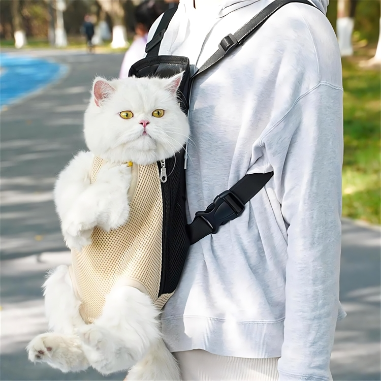 CarryPawsâą | Njut av en stressfri och handsfree resa med ditt husdjur!