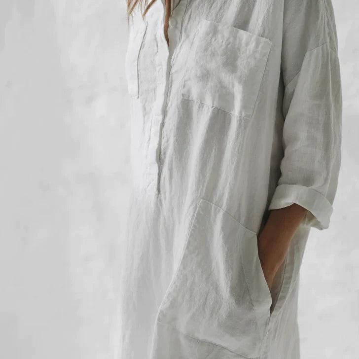 TILLFÄLLIGT 50% RABATT | Anita™ - Elegant skjortklänning med slits och enfärgad - Aurora Stockholm