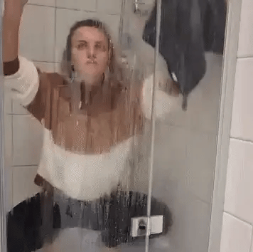 1 + 1 GRATIS IDAG | UltraDryâą | Superabsorberande Mikrofiberhandduk - Aurora Stockholm
