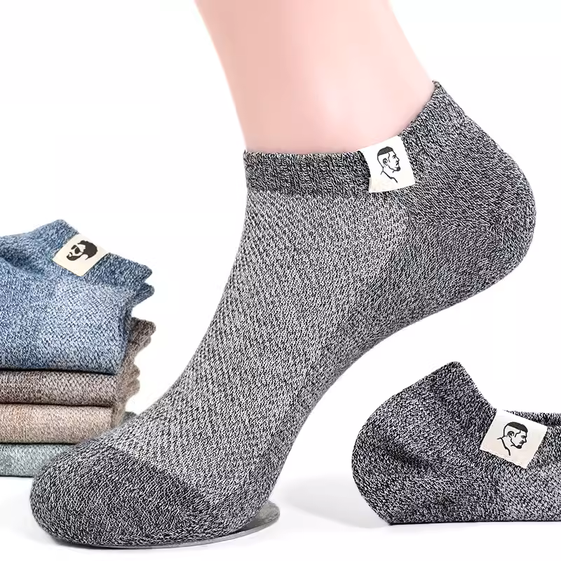 1 LĂ
DA + 1 LĂ
DA GRATIS IDAG | FreshSoleâą | Antibakteriella deodorantstrumpor som andas