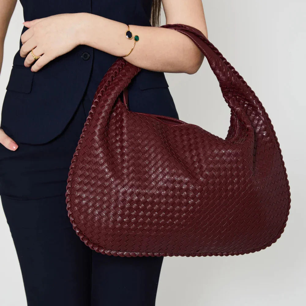 LuxeBag⹠| AxelremsvÀska i vÀvt lÀder