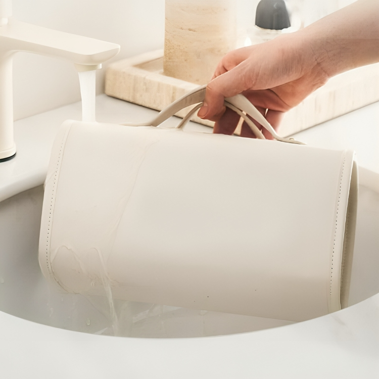 TILLFĂLLIGT 50% RABATT | VoyaPouchâą | Smidig packning med löstagbara fack!