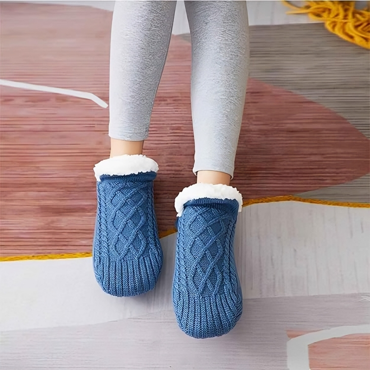 1 + 2 GRATIS IDAG | FluffStep™ | Håller fötterna varma på kalla inomhusytor!