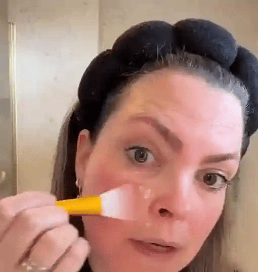 1 + 1 GRATIS IDAG  GlowSeal™ - Hydra Lift