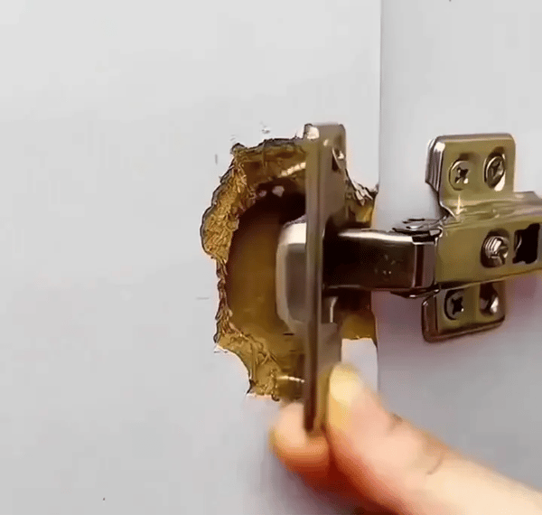 5 + 5 GRATIS IDAG  HingePlate™ - Skåpsfix