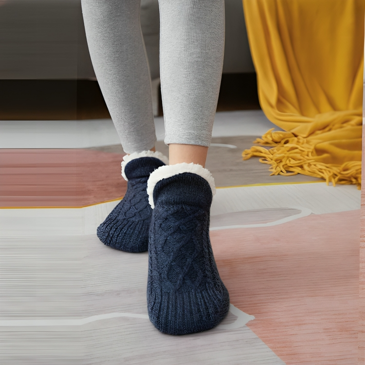 1 + 2 GRATIS IDAG | FluffStep™ | Håller fötterna varma på kalla inomhusytor!